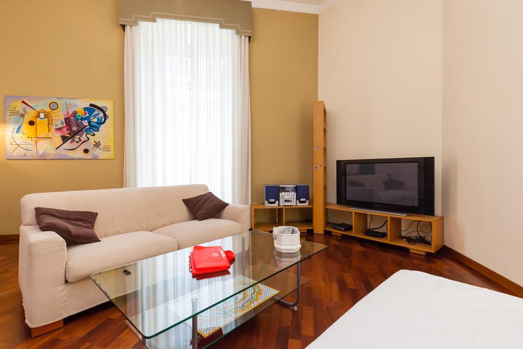 Apartamento Residenza Duomo 314 Nápoles Exterior foto